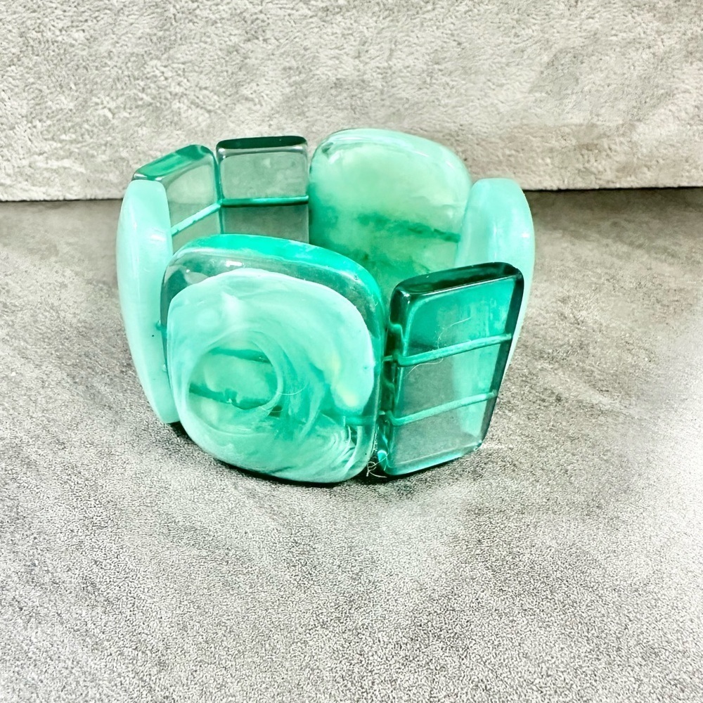 Vintage Chucky Wide Teal Color Lucite Acrylic Panel Stretch Bracelet